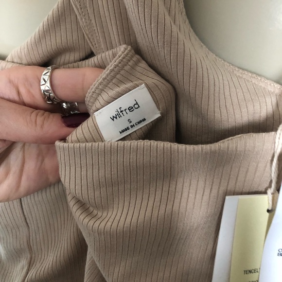 ARITZIA WILFRED “Bay” cross-front halter top, SZ S - Picture 2 of 4